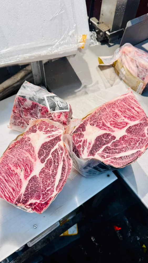 肩ロース芯 · 取扱い資料の実物写真
