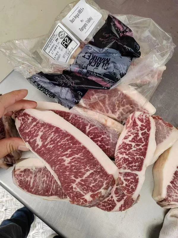 BLACK MARKET · 臀腰肉盖 · 实切切面