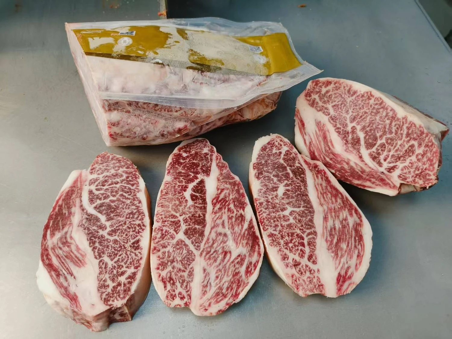 SANCHOKU · GOLD SERIES · 和牛眼肉盖选品 · 整块与分切